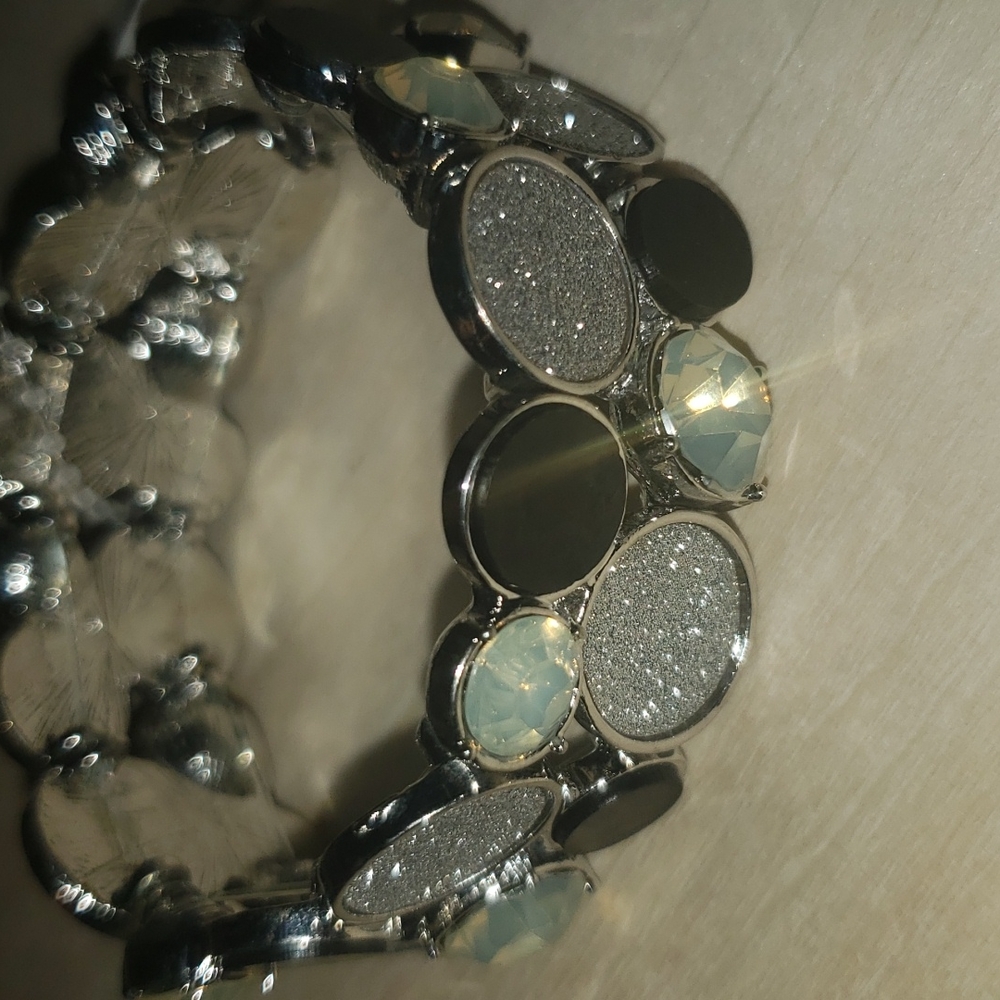 10/$20 Stretch Bracelet *O1
